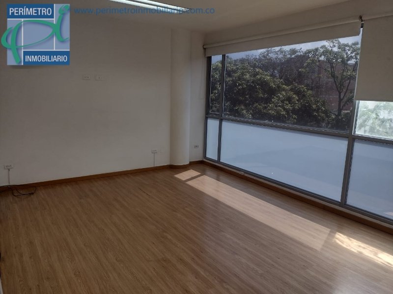 Oficina-Consultorio 4